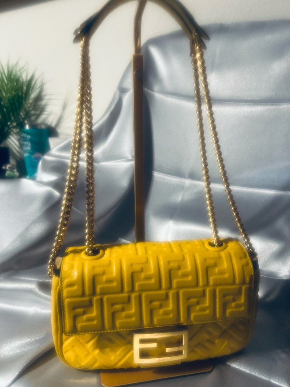 FENDI BAGUETTE EMBOSSED CROSSBODY/SHOULDER BAG